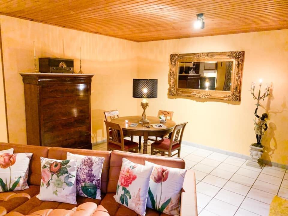 B&B Bourgeoisie*** Frahan Esterno foto